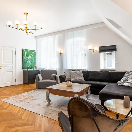 2br 95m2 In Old Town With Free Parking And Sauna! Apartment